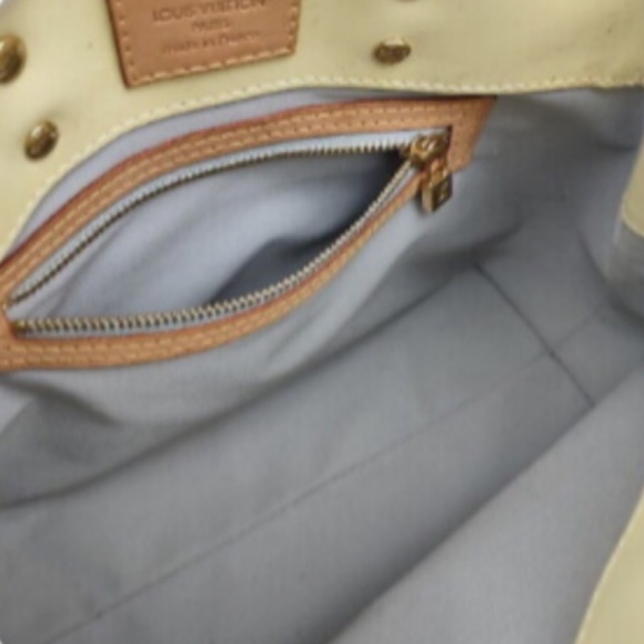 🚫SOLD🚫New Louis Vuitton Reade PM pearl *read - Picture 5 of 7